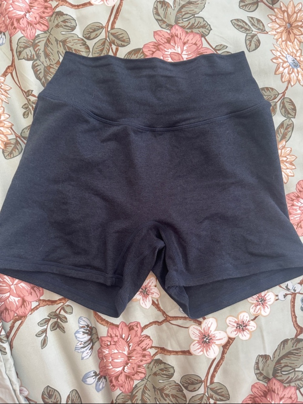 Bare shorts 4 in